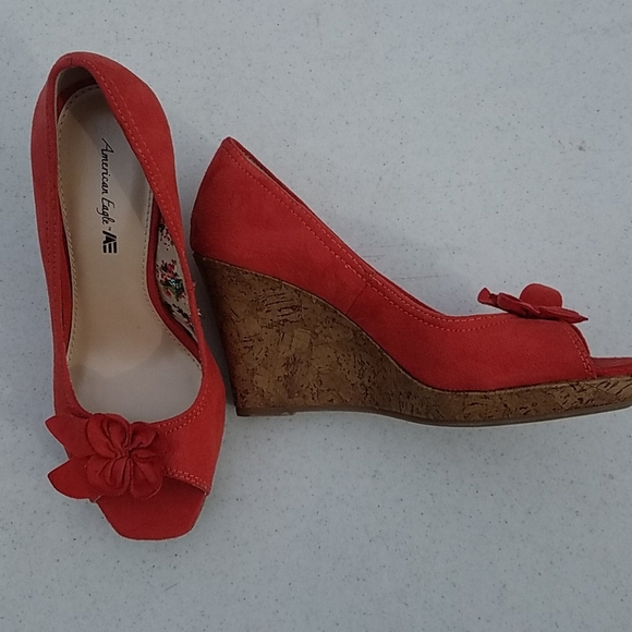 American Eagle Faux Suede Open Toe Cork Wedges, Size 7 - Picture 1 of 5